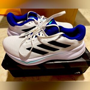 Adidas Men's Response White Flash Aqua Running Sneakers.  NEW. SIZE 9 MEN